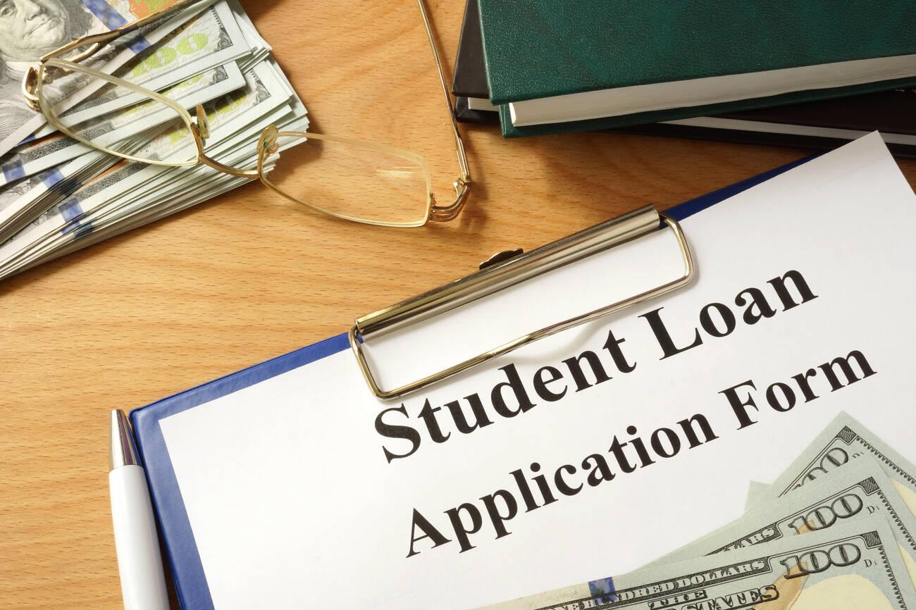 student loans for living expenses with bad credit